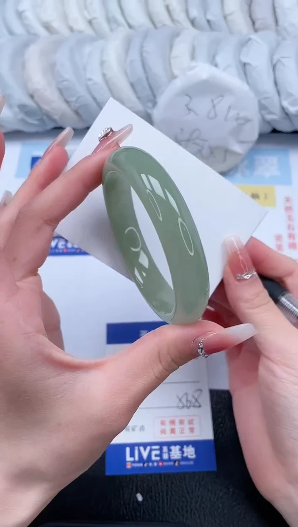 【闪购商品】石英质玉手镯未镶嵌T60-56.8