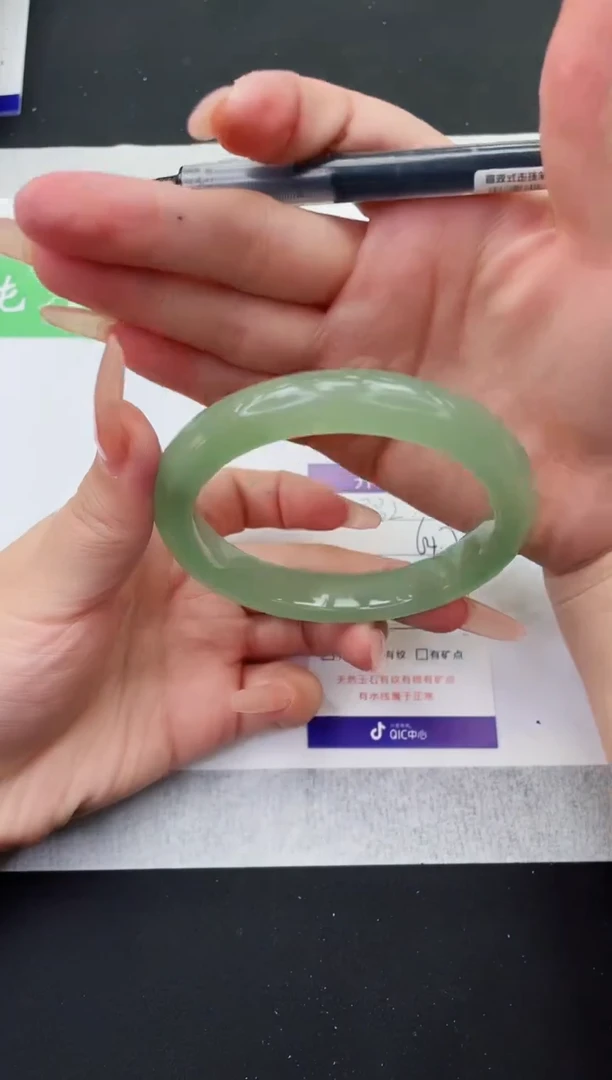 【闪购商品】石英质玉手镯未镶嵌D332-64+