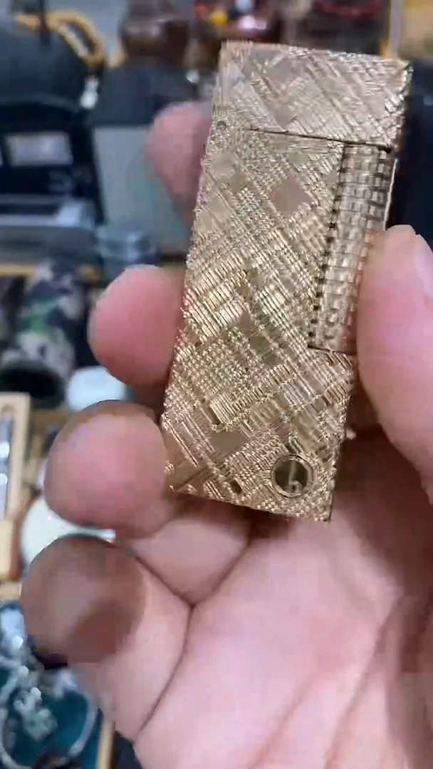 瓷片闪购商品  如图所示