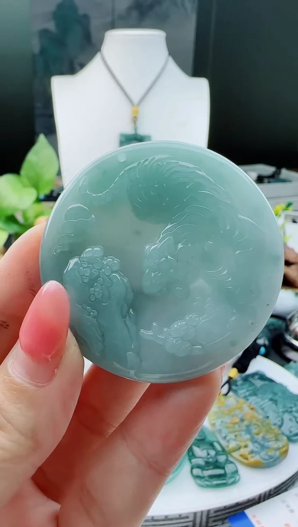 【闪购商品】翡翠颈饰未镶嵌多样性随机一件发货