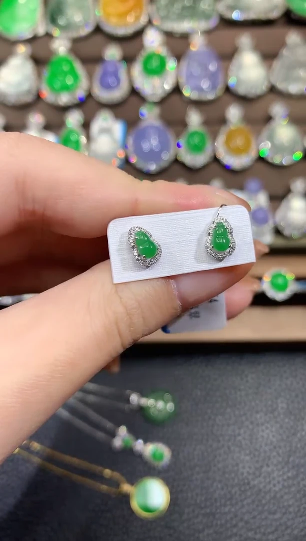 18K金镶嵌翡翠耳饰A10 多样性发货一件