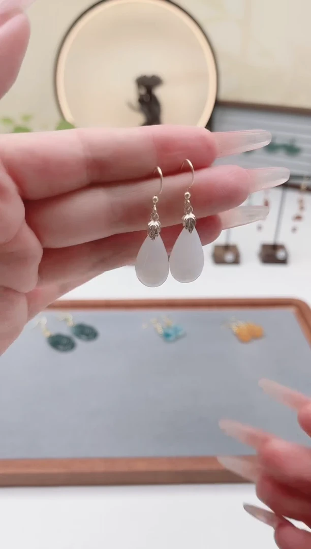 未镶嵌耳饰玛瑙/玉髓00白色水滴