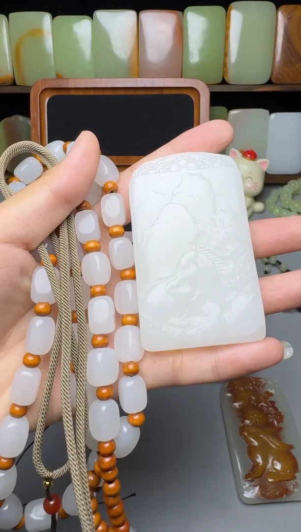 醉**醒新疆昆仑山脉料生肖兔