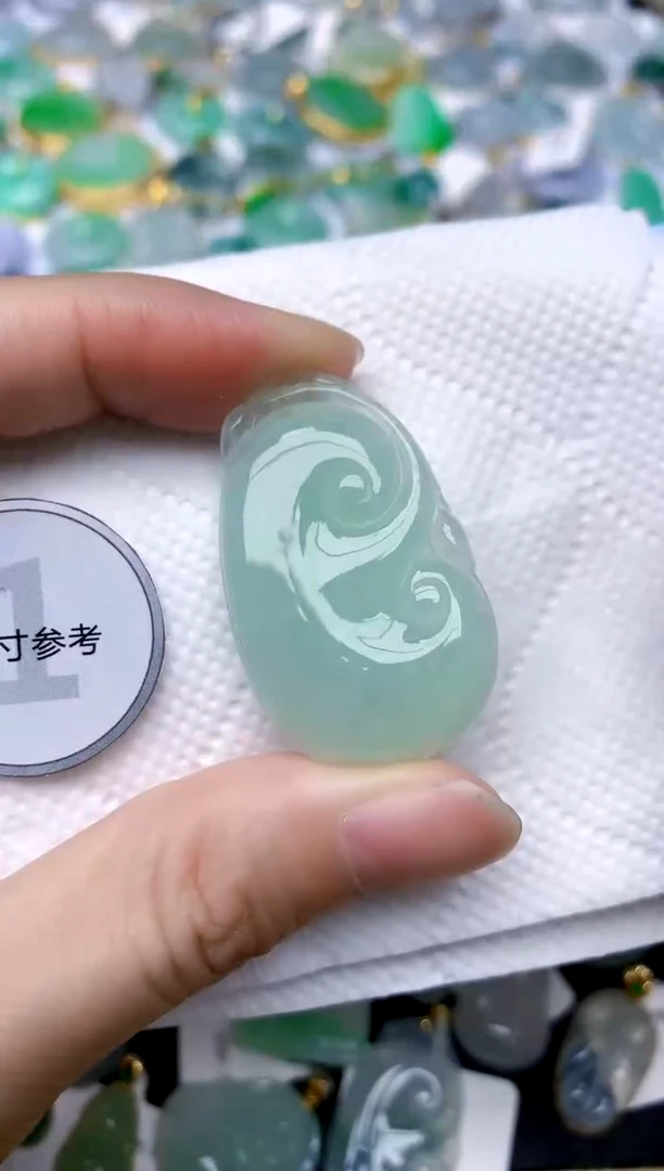 颈饰未镶嵌翡翠天然A货翡翠