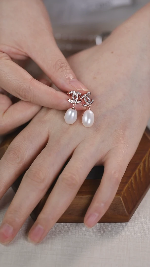 银S925镶嵌淡水珍珠耳饰 【无包装】