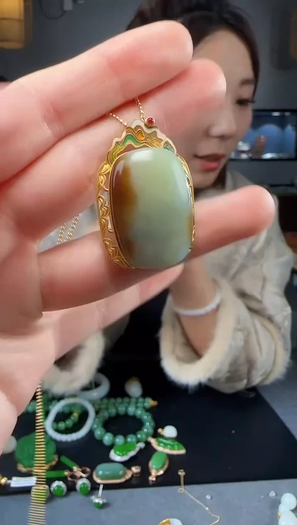 【闪购商品】和田玉吊坠(不含链)18K金镶嵌1