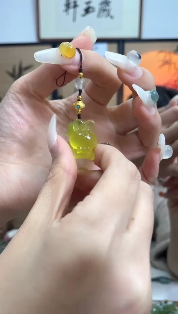 【闪购商品】岫玉手机链未镶嵌多样性发货其中发一