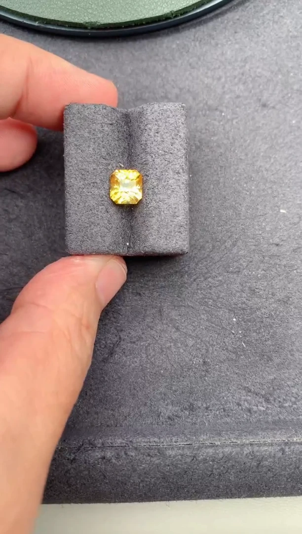 裸石彩色蓝宝石2ct黄蓝宝 BC