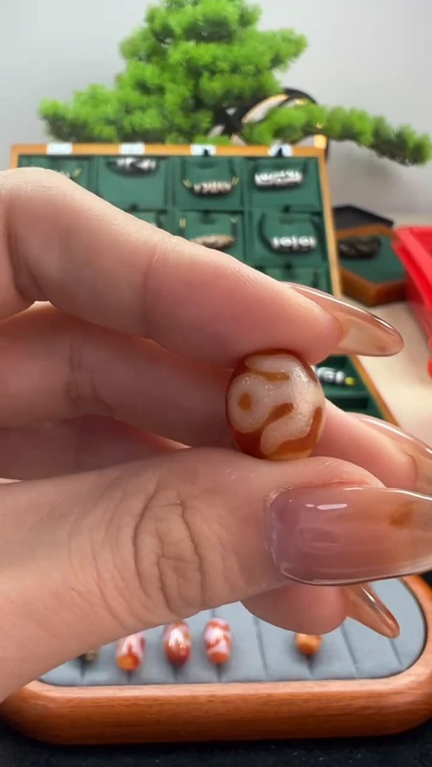 玛瑙/玉髓（覆膜）颈饰未镶嵌87.（微瑕随机发货）