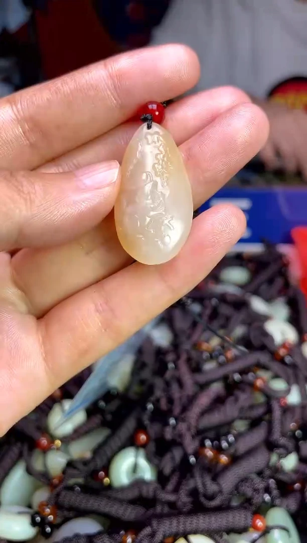 未镶嵌和田玉挂件1