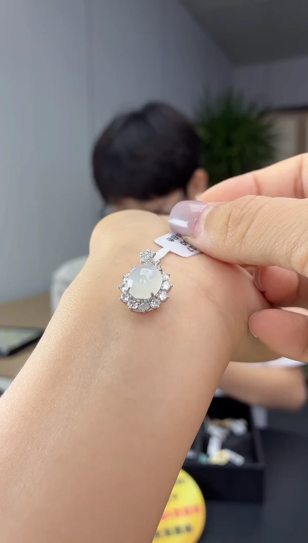 吊坠(不含链)银S925镶嵌翡翠11111111111