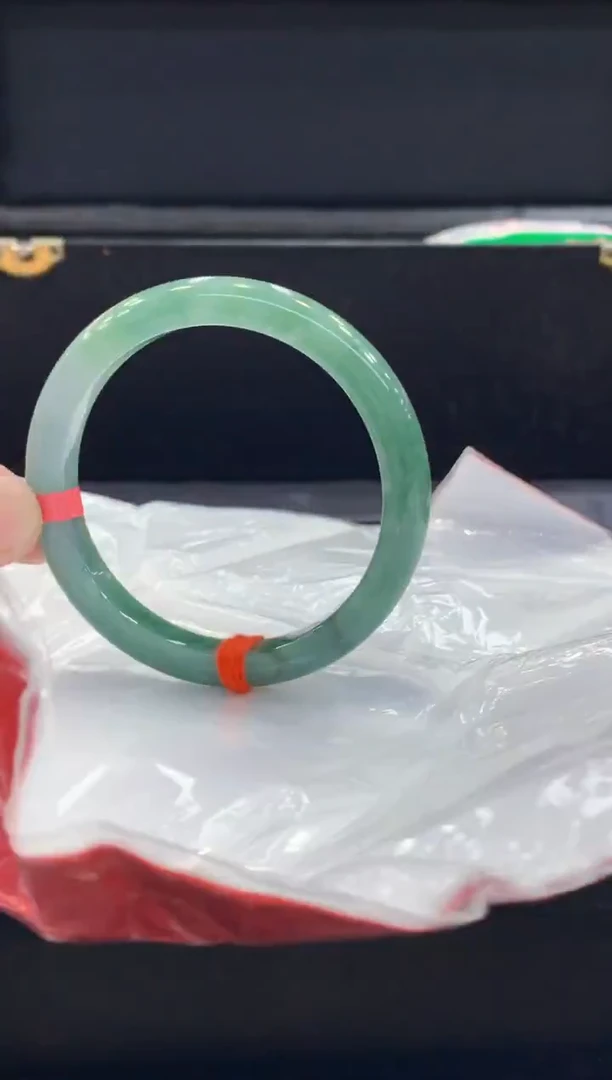 未镶嵌手镯翡翠翡翠手镯