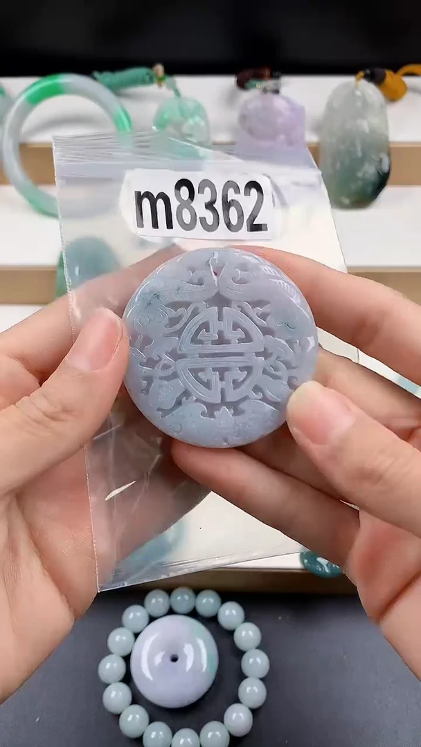 颈饰未镶嵌翡翠天然翡翠吊坠挂件