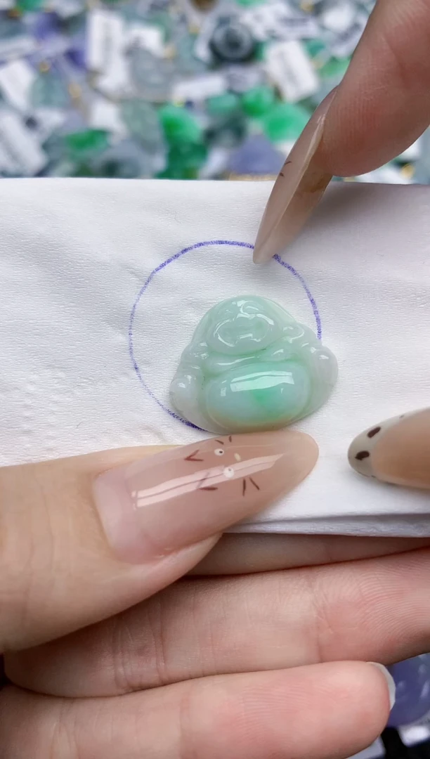 翡翠未镶嵌颈饰   天然翡翠A货