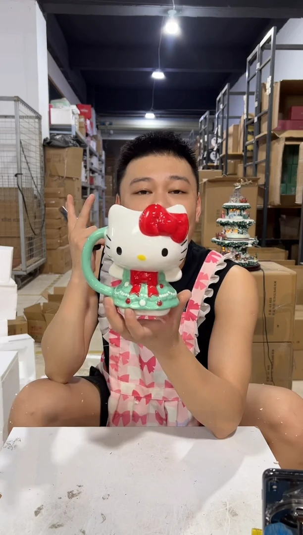 瓷片绿色裙子kt全身杯 陶瓷