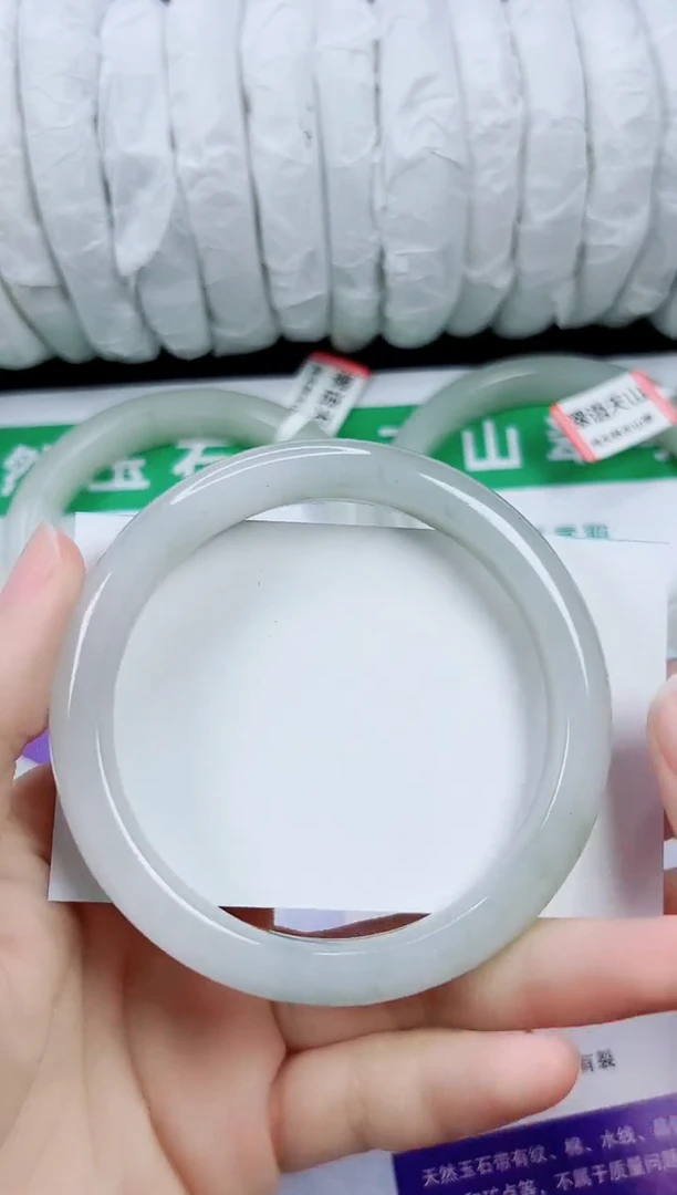 未镶嵌手镯石英质玉280-59/60