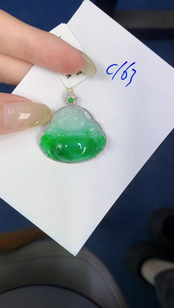 翡翠18K金镶嵌颈饰缅甸天然翡翠A货