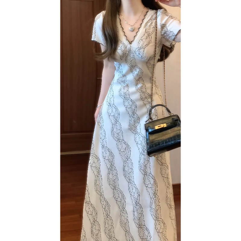 【沉香黑玫瑰】夏季千金风米杏色弹力V领连衣裙女人气质长裙9411