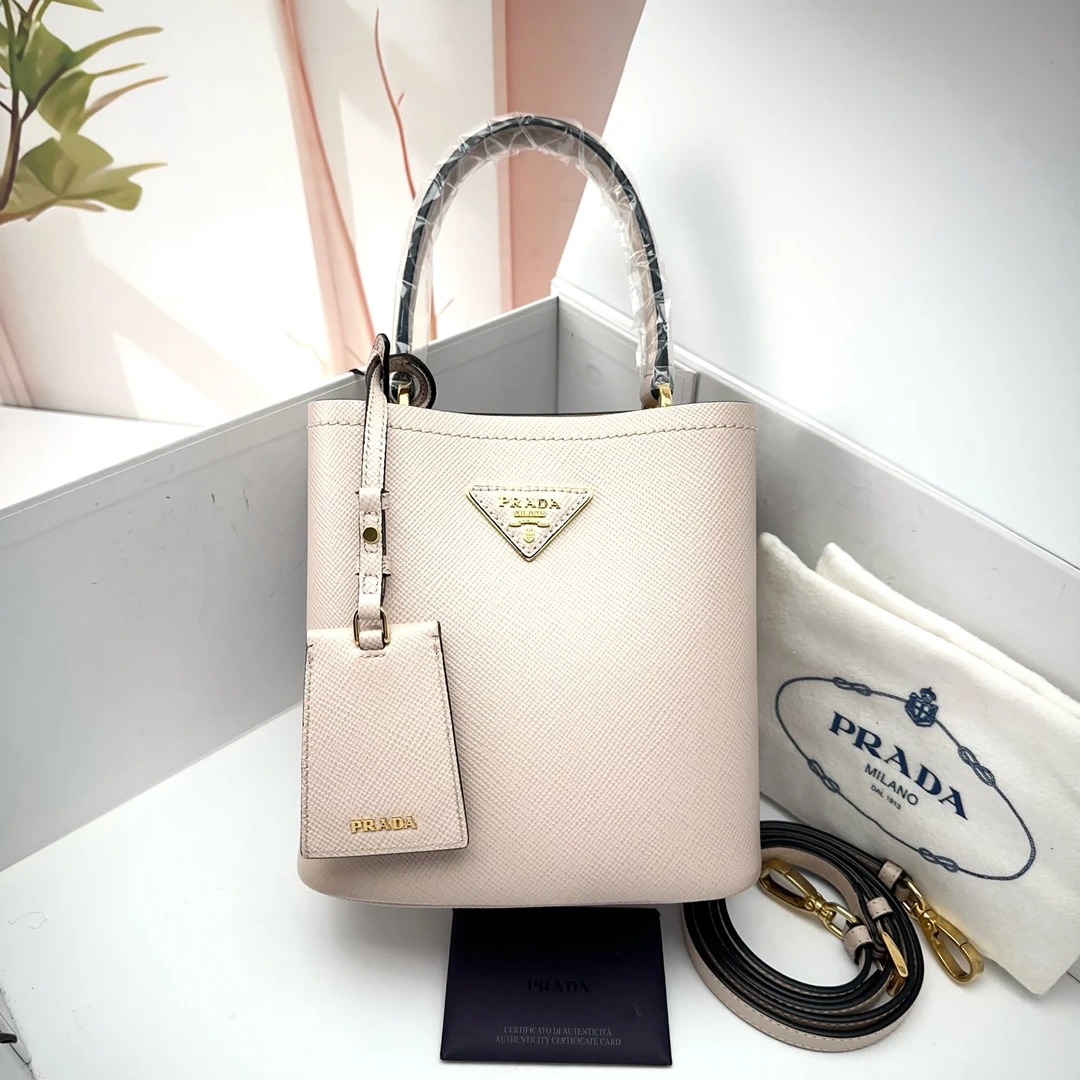 95新 Prada/普拉达 C53/123903/单肩包