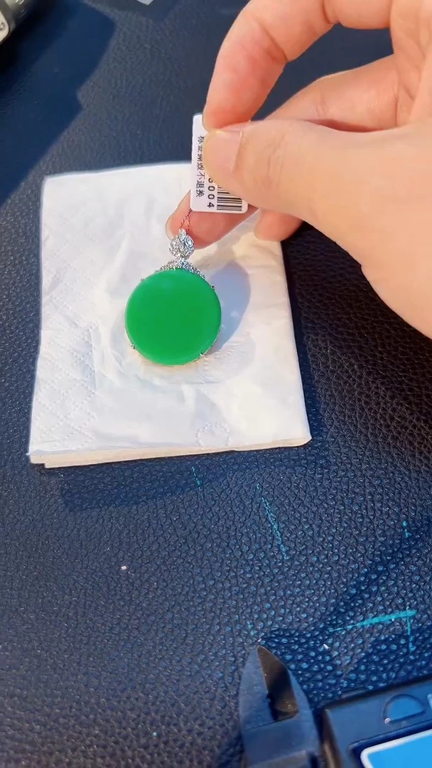 翡翠18K金镶嵌颈饰缅料A货/支持复检/一件