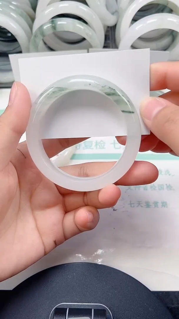 未镶嵌手镯石英质玉31-53/54