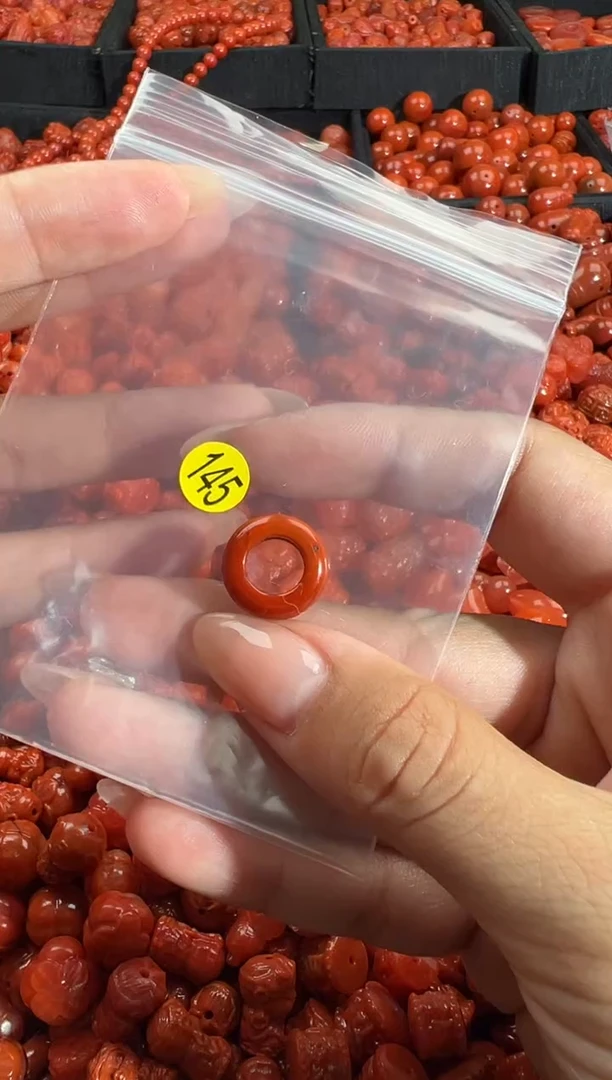 颈饰未镶嵌南红玛瑙1