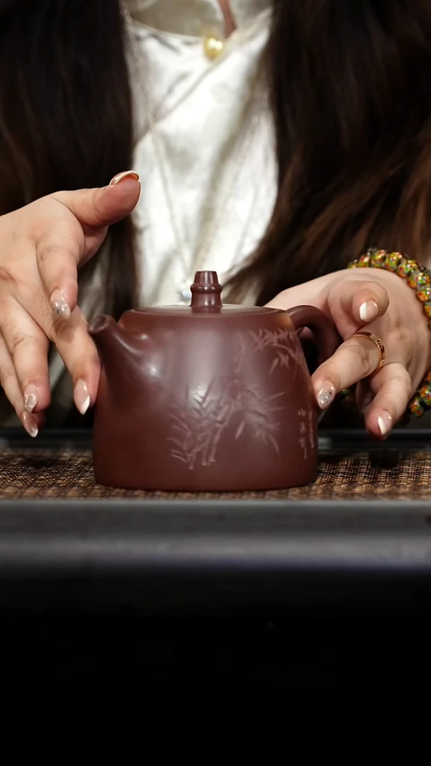茶壶紫砂汉铎 刻竹（大） 400cc