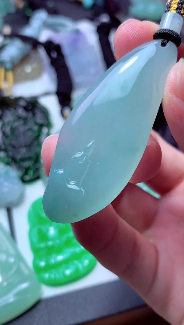 翡翠未镶嵌颈饰天然翡翠A货