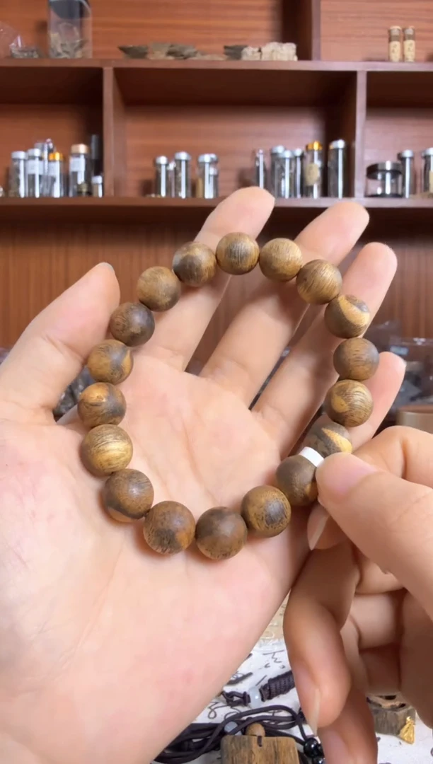 沉香手串奇楠沉香卡1.2圆珠单圈手串一条