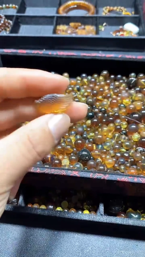 琥珀颈饰未镶嵌天然缅甸琥珀单珠