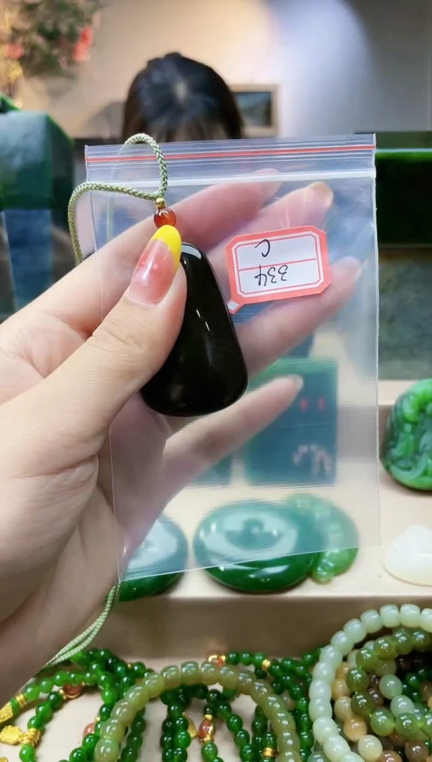 和田玉未镶嵌挂件1