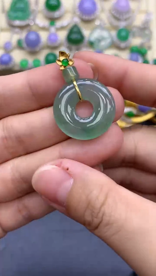 颈饰18K金镶嵌翡翠96-中国好珍宝