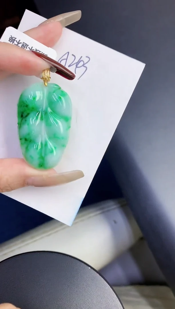 【闪购商品】翡翠颈饰18K金镶嵌000000000