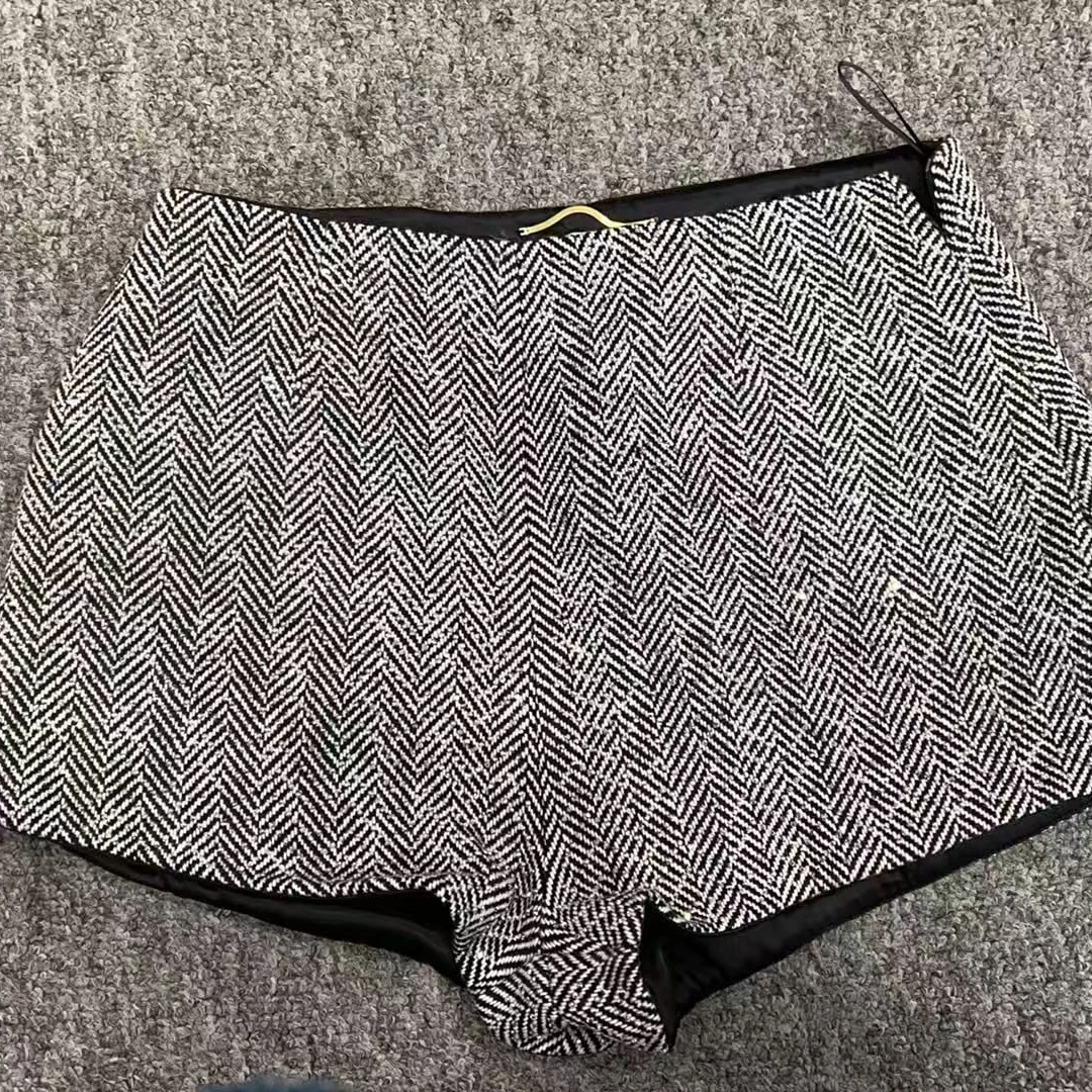 68528 时尚休闲亮钻裙