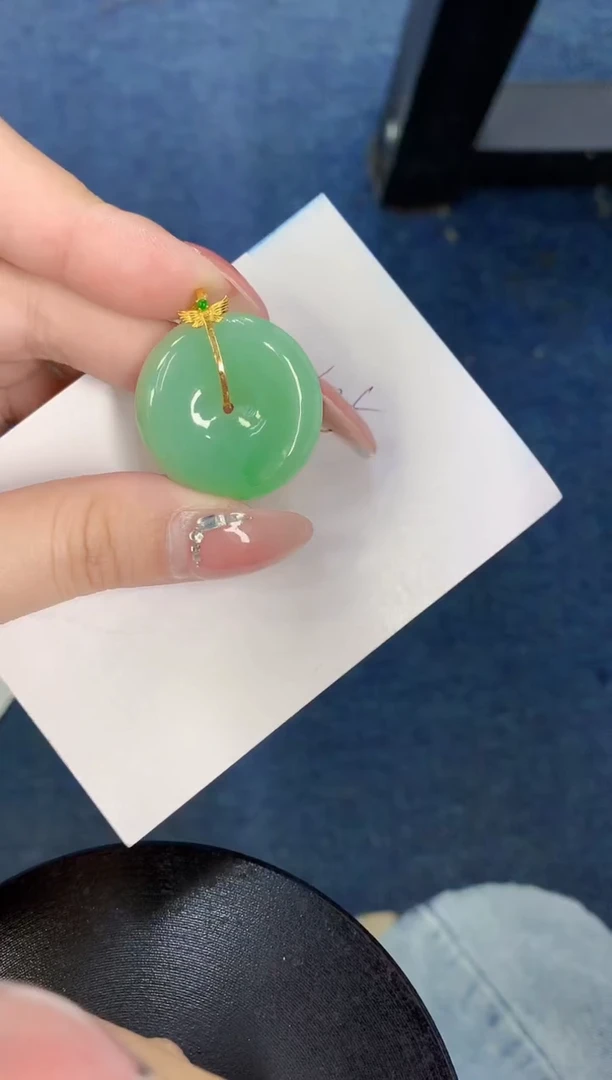 【闪购商品】翡翠颈饰18K金镶嵌000000000