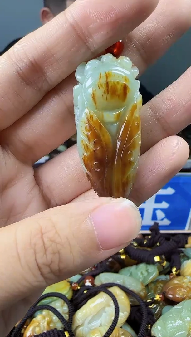 和田玉未镶嵌颈饰1