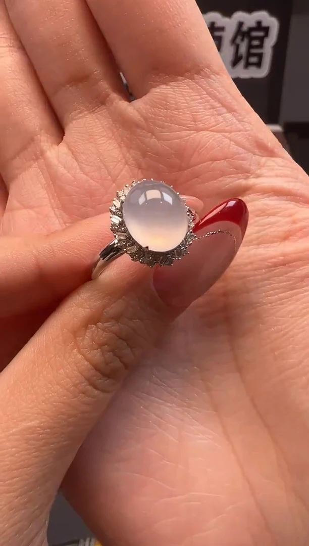 18K金镶嵌戒指翡翠缅甸珠宝严选