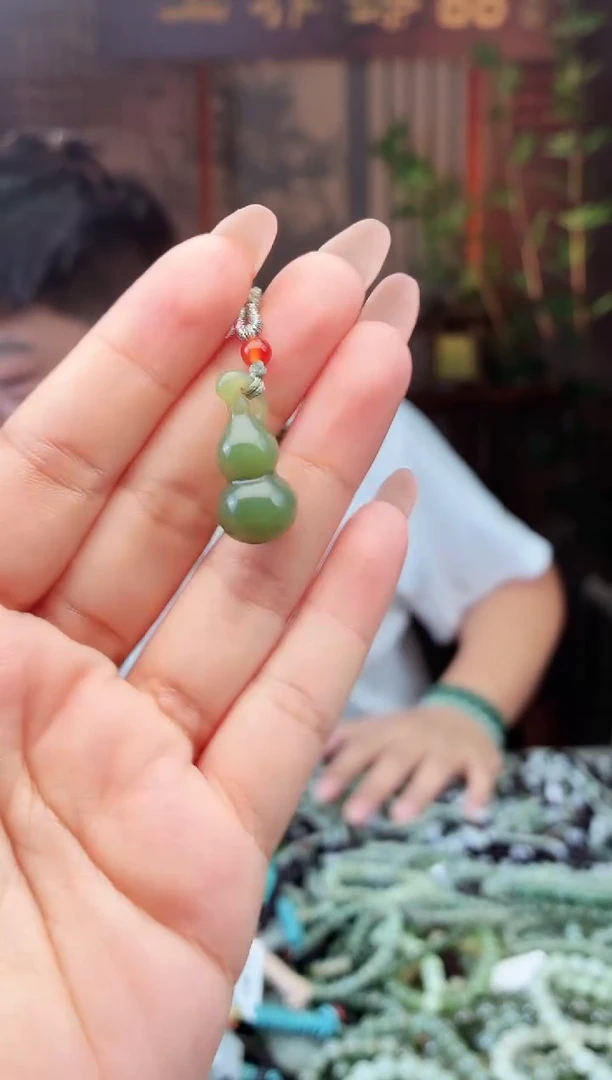 未镶嵌和田玉挂件拍一发一