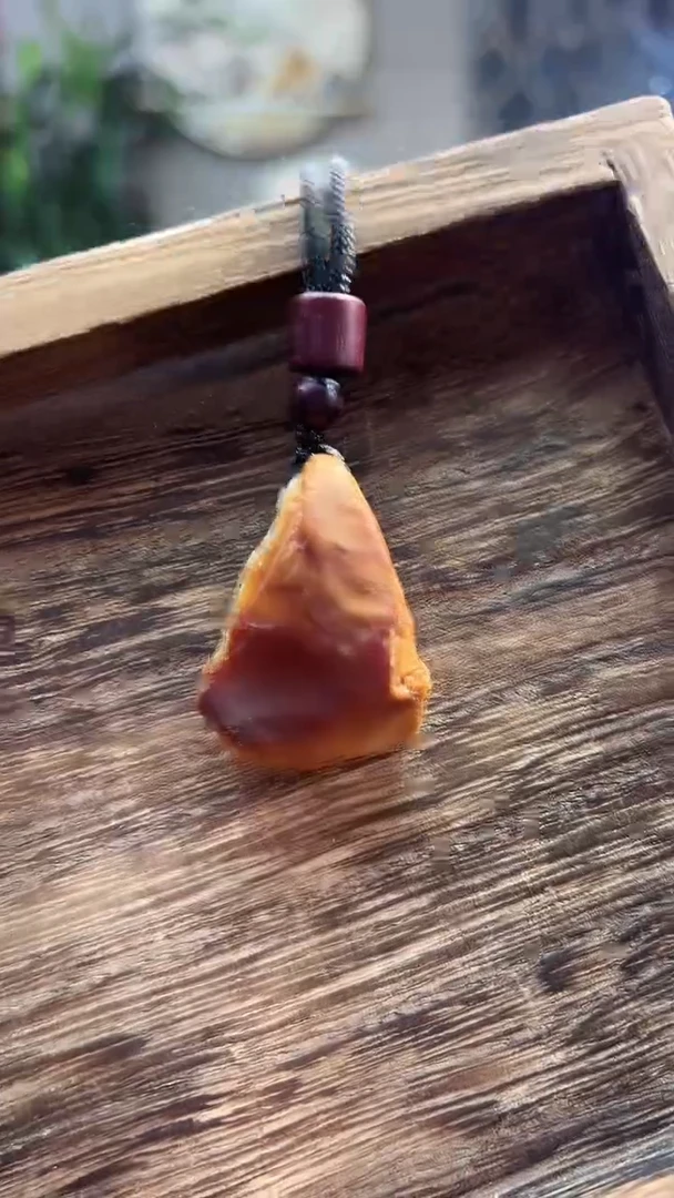未镶嵌颈饰蜜蜡蜜蜡全皮吊坠  有开窗