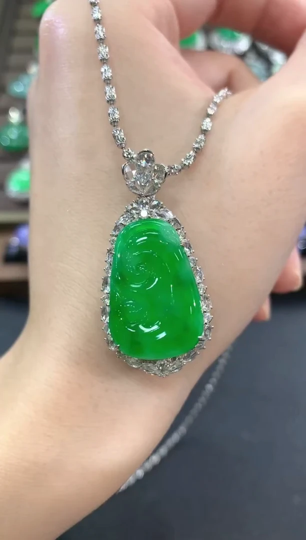 吊坠(不含链)18K金镶嵌翡翠冬日珠宝W34