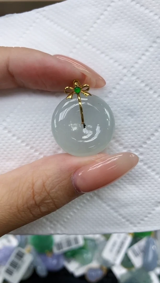 颈饰18K金镶嵌翡翠11111111111