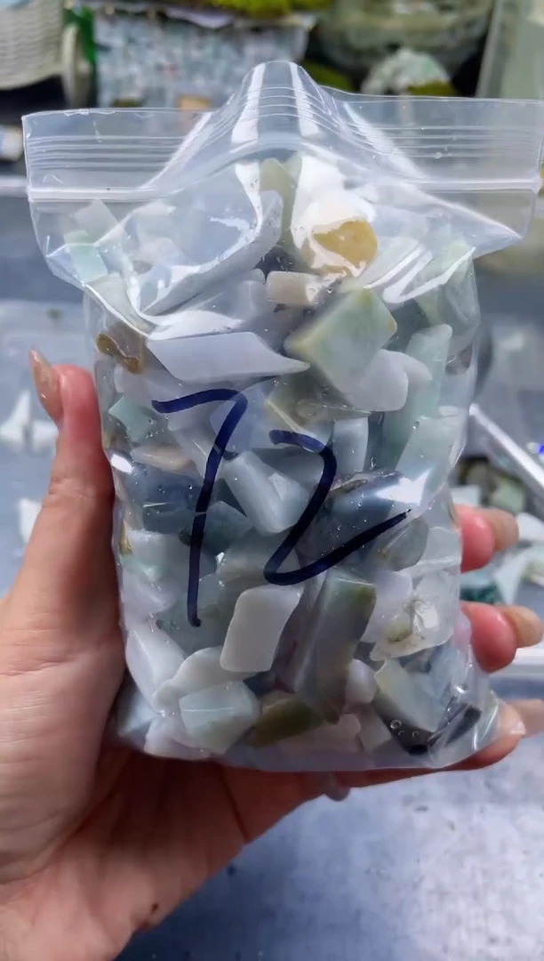 翡翠散珠天然翡翠小号500克72