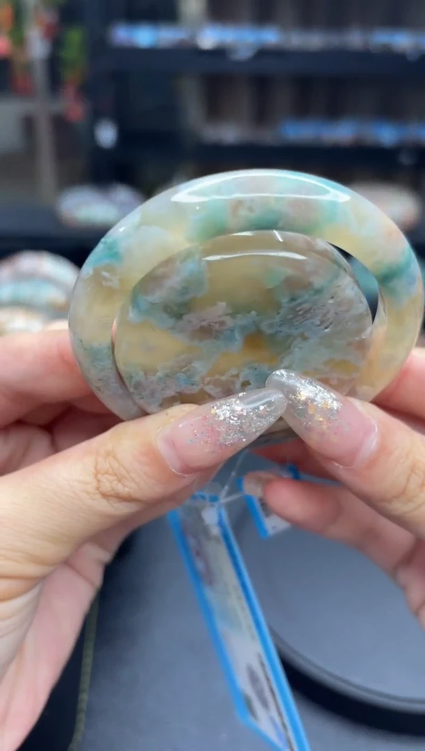 石英质玉手镯未镶嵌493(53圈赠送镯心)