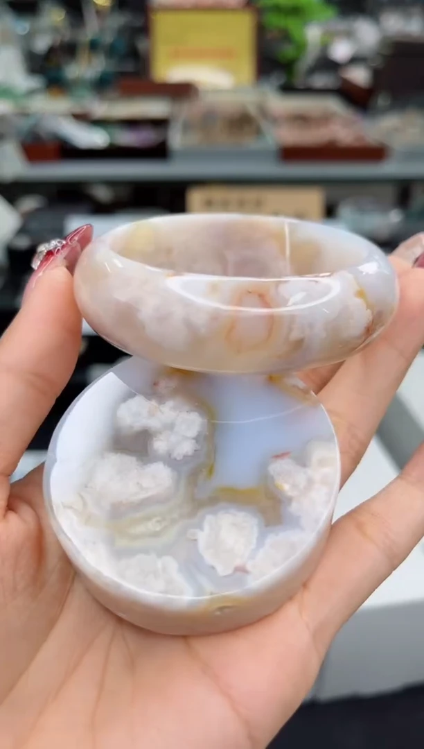 【闪购商品】石英质玉手镯未镶嵌55圈口（赠品镯心）1567167