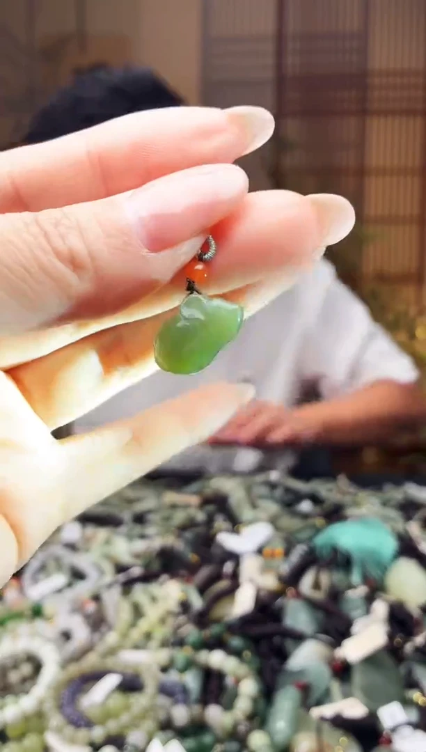 颈饰未镶嵌和田玉多样性发货，拍一发一