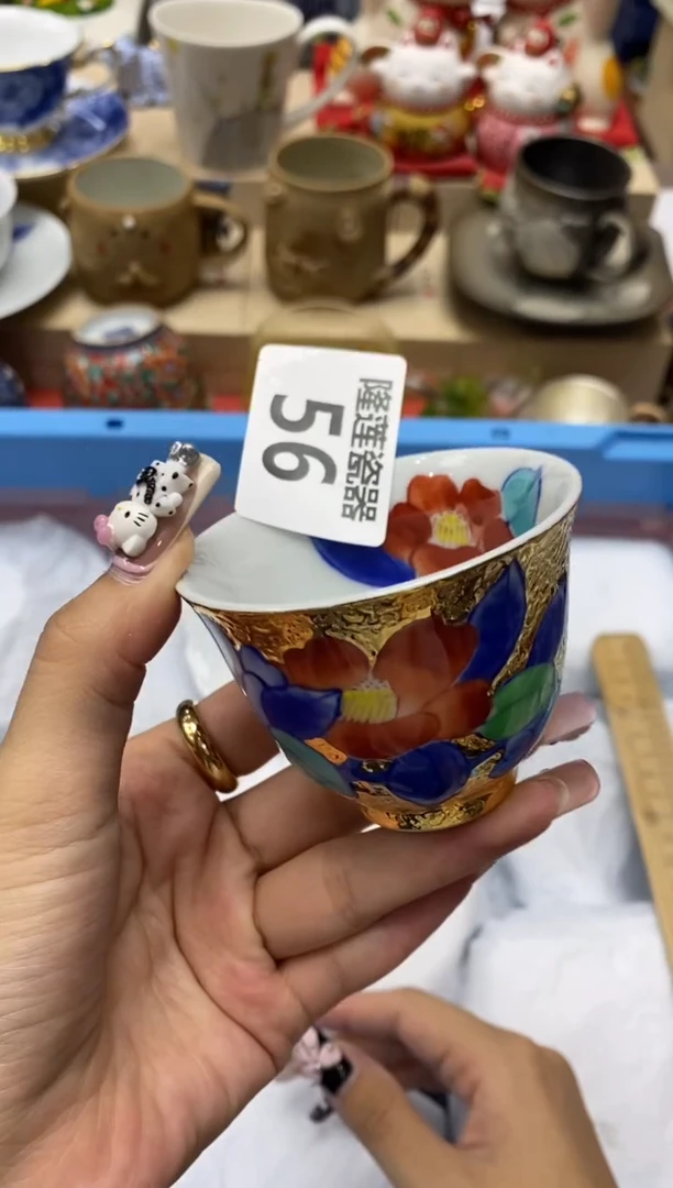 瓷片苹*姨隆莲瓷器欢迎大家