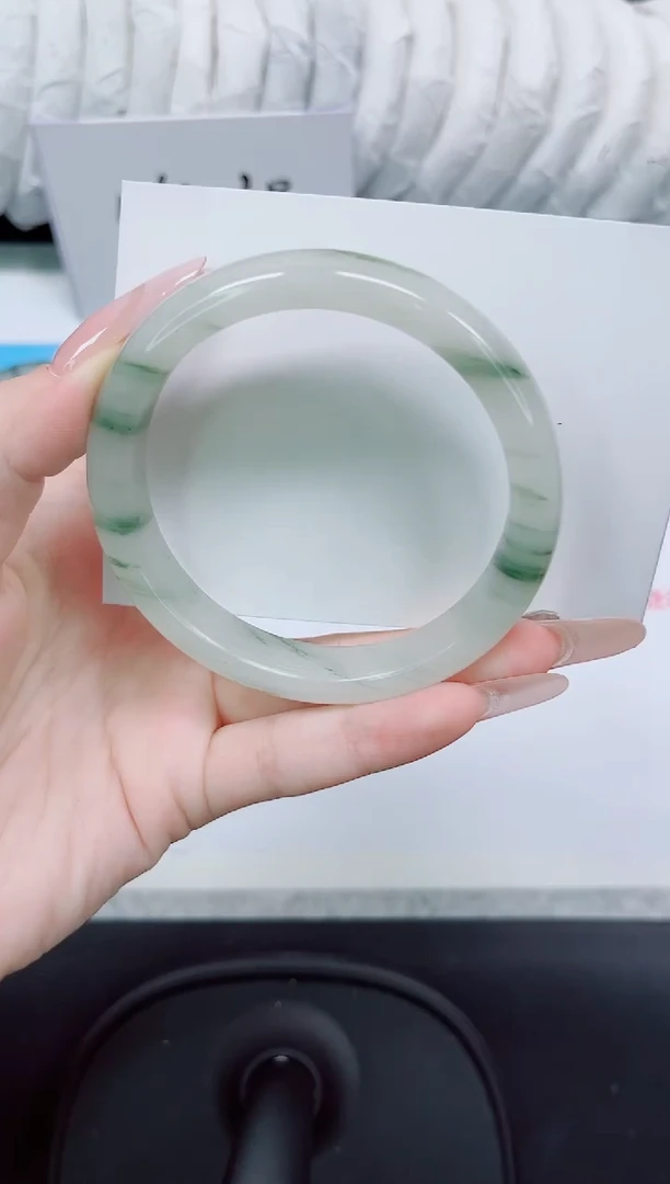 石英质玉手镯未镶嵌15