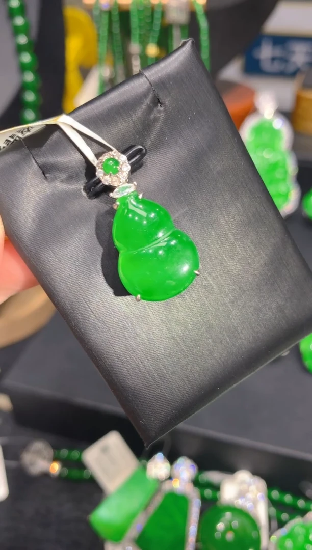 颈饰未镶嵌翡翠2一季