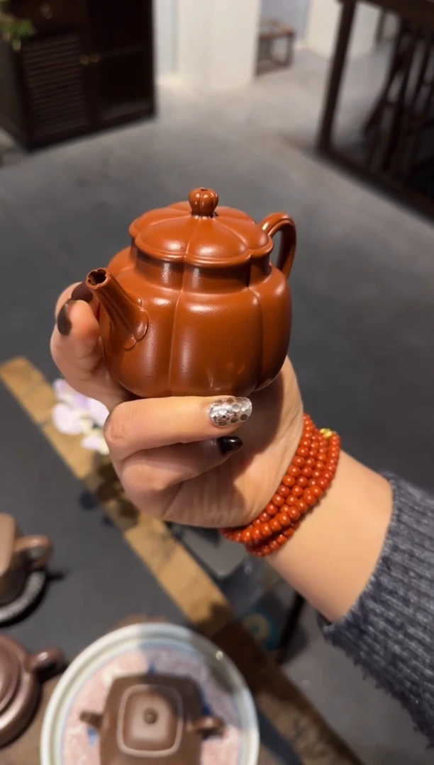 【闪购商品】紫砂茶壶繁花 朱泥