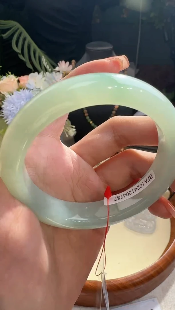 【闪购商品】翡翠手镯未镶嵌手镯